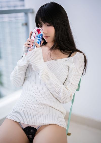 校阅女孩河野悦子